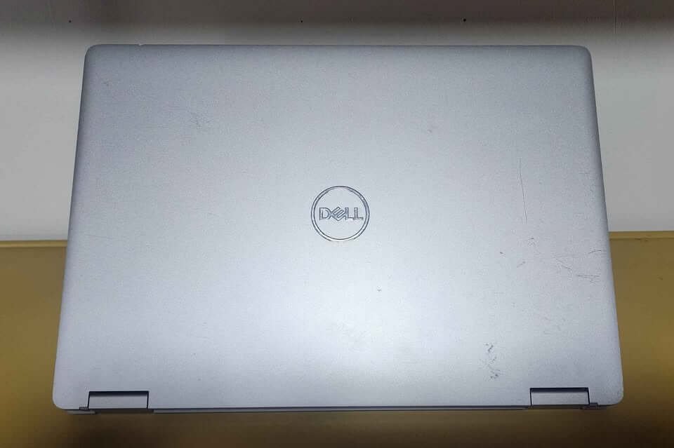 Dell Latitude 3310 2-in-1 13.3 Touch Screen Dell Latitude 3310 2-in-1 13.3 Touch Screen